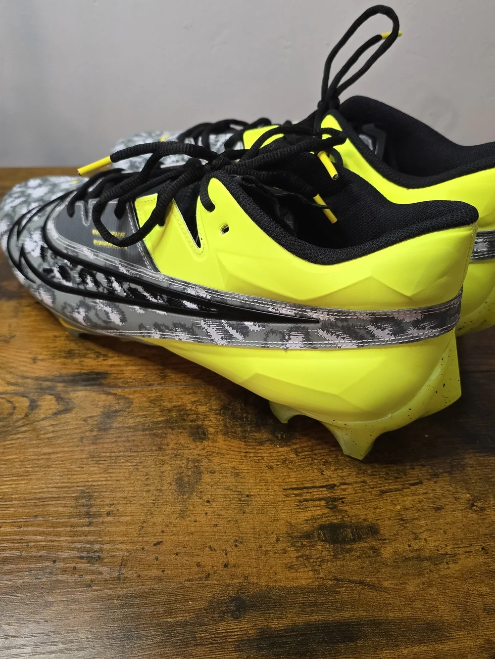 Nike Vapor Edge Elite 360 2 Football Cleats Mens Size 16 Volt Grey FB3347-703
